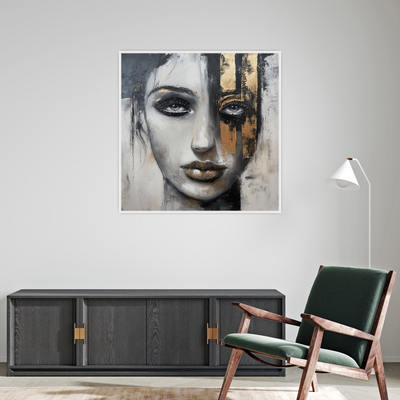 Umetnička slika ​Devojka sa zlatnim detaljem na platnu - NS Canvas Shop