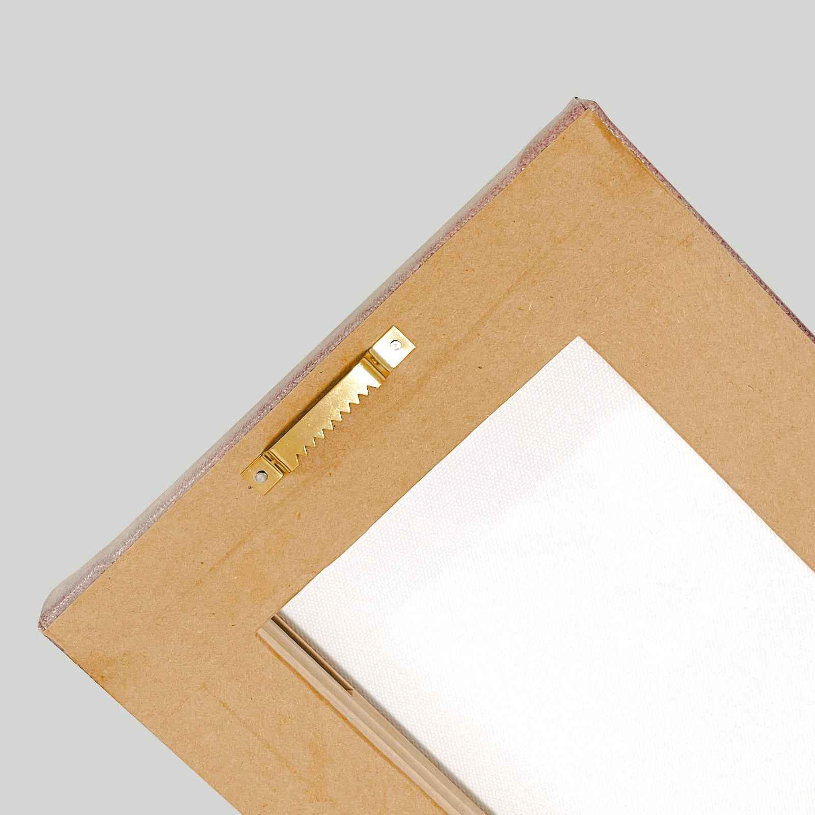 Minimalistički portret žene