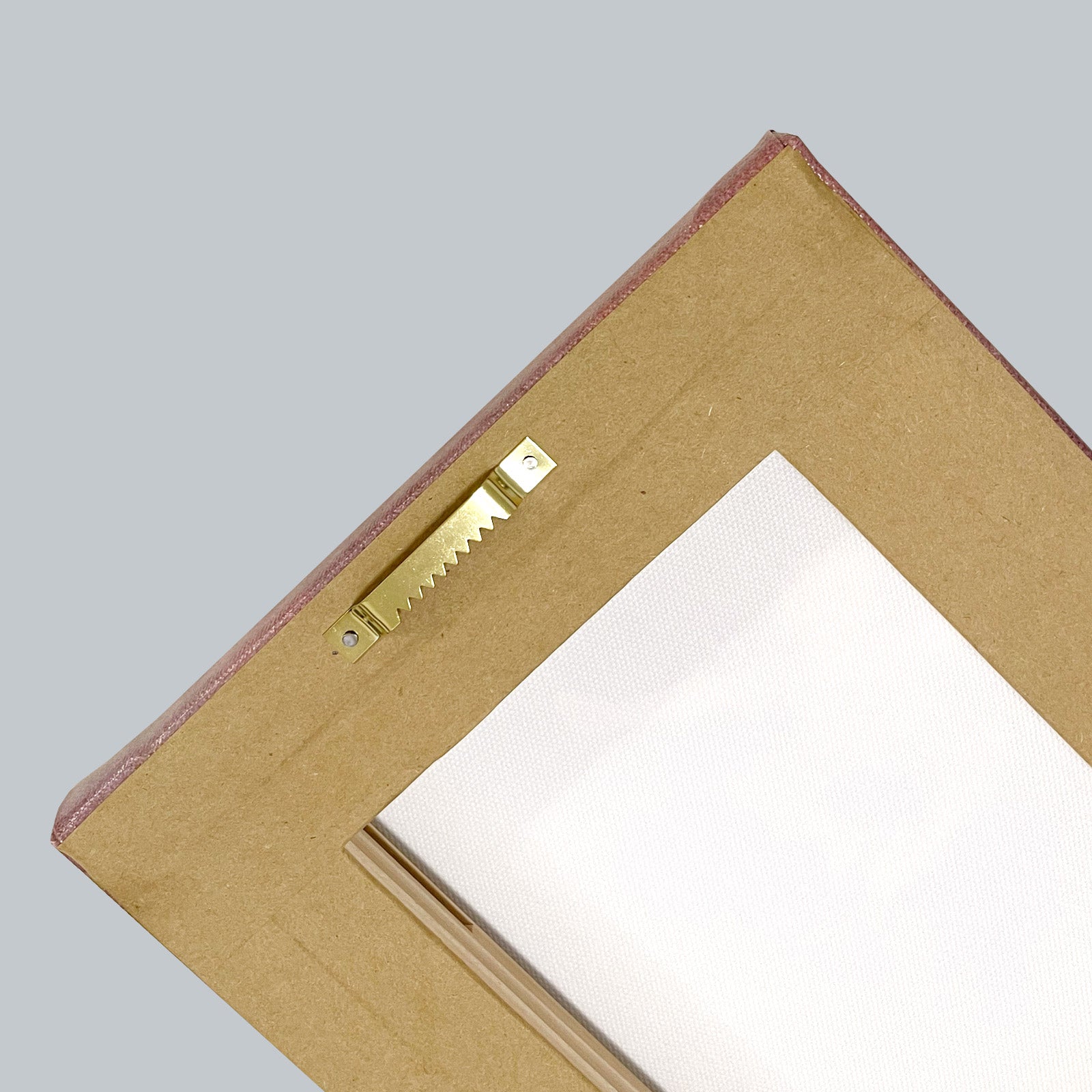 Umetnička slika ​Devojka sa braon minđušama na platnu - NS Canvas Shop